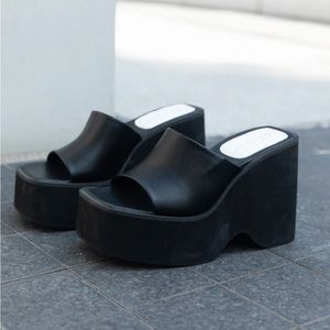 Wedge Black Sandal